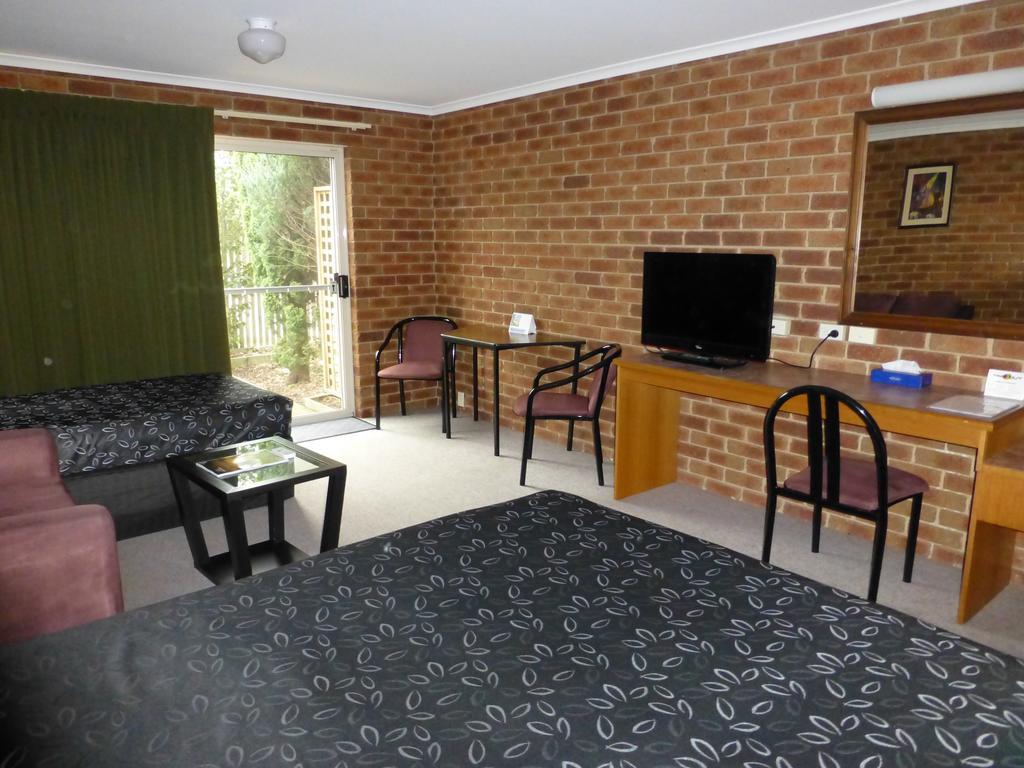 Inverloch Central Motor Inn Buitenkant foto